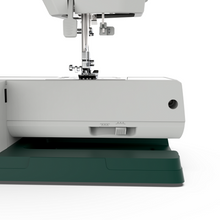 Cargar imagen en el visor de la galería, Necchi Q421A - Máquina de coser